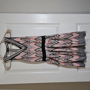 WAREHOUSE Tribal Print Sleeveless Mini Dress Pockets V-Neck Cut Out Back Size 4